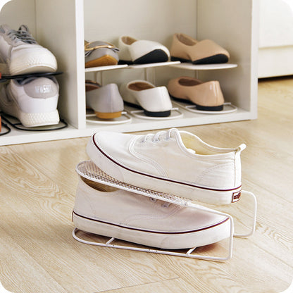 Simple Three-Dimensional Shoe Rack